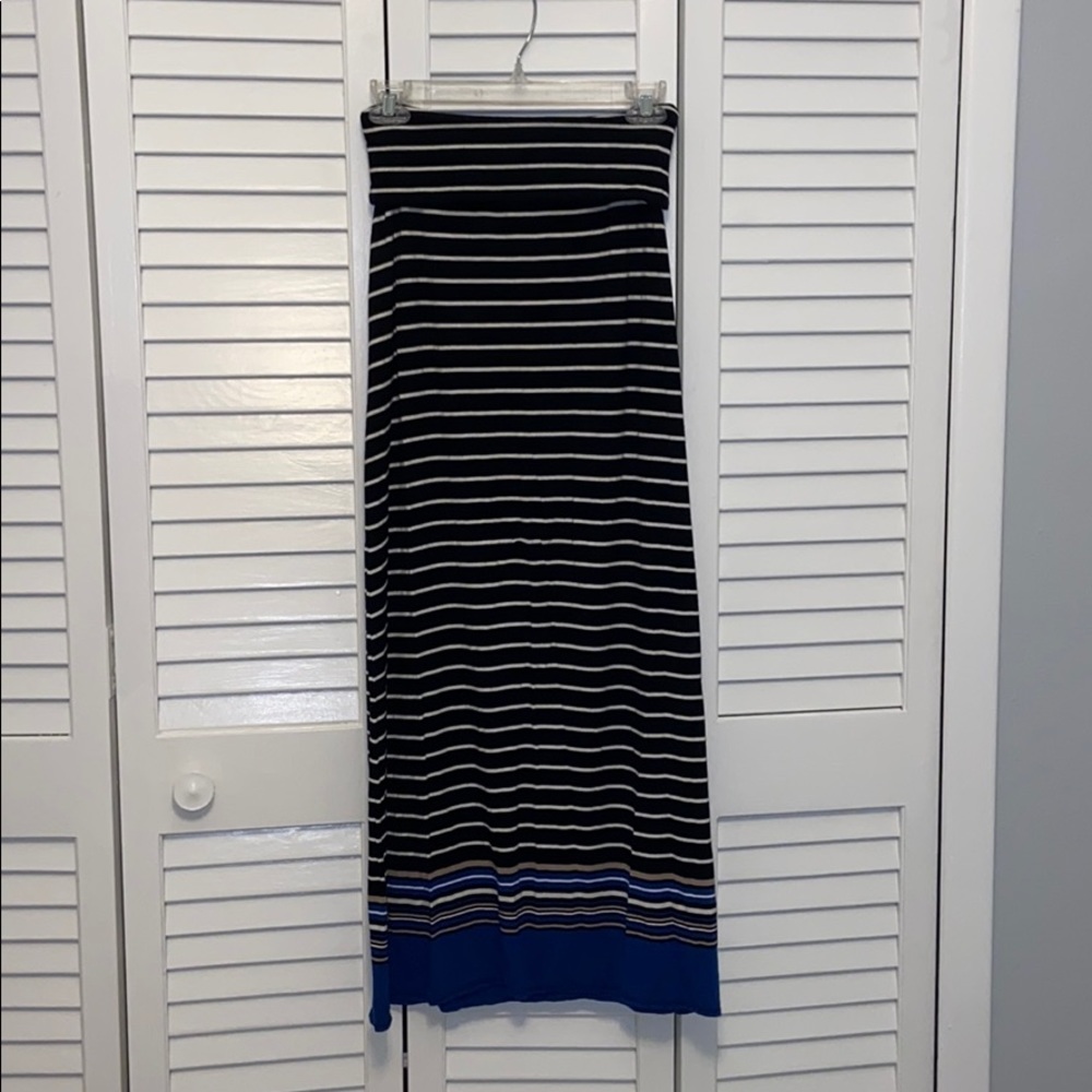 Striped maxi skirt.